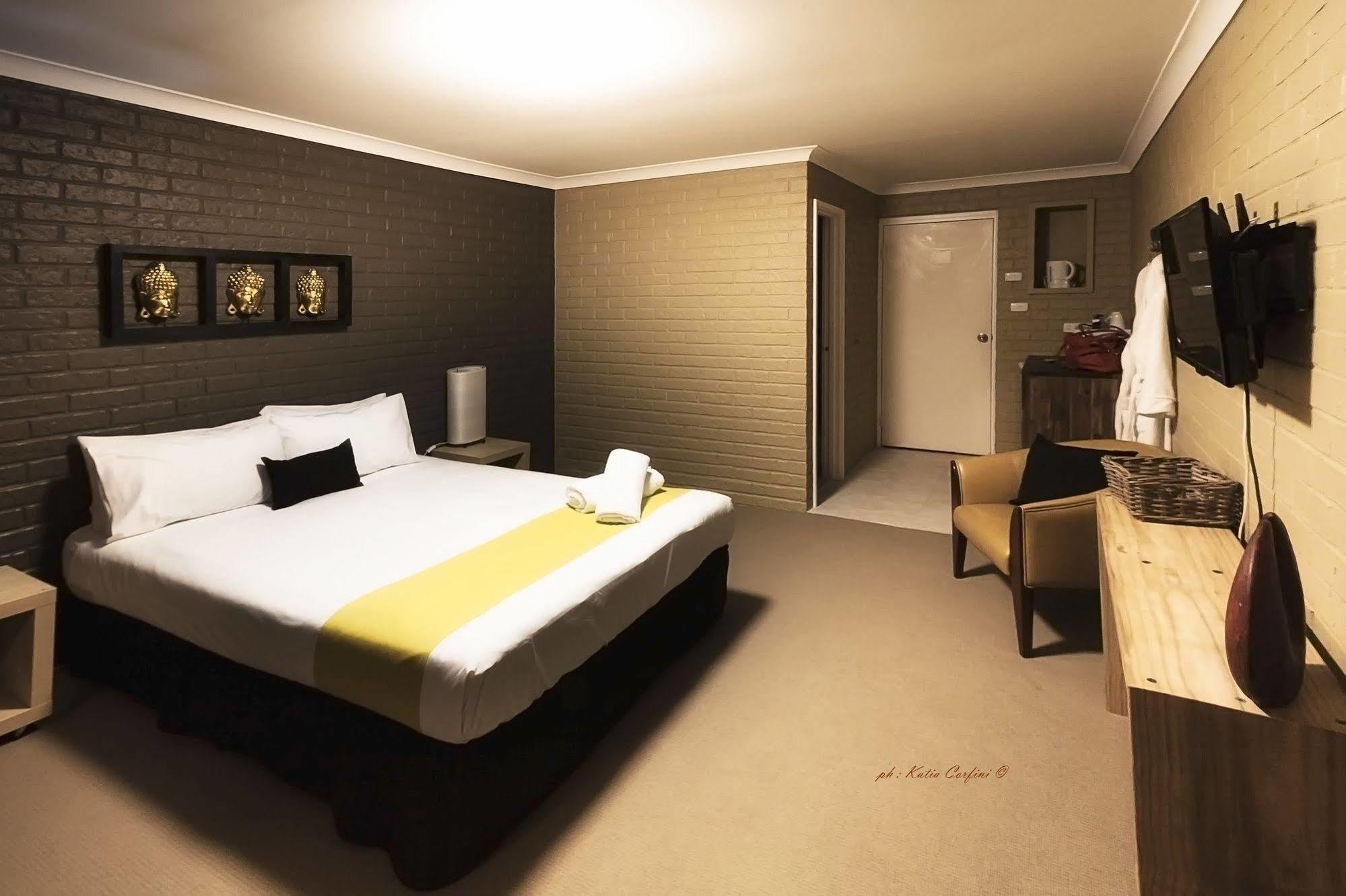 Lancelin Beach Hotel Exterior photo