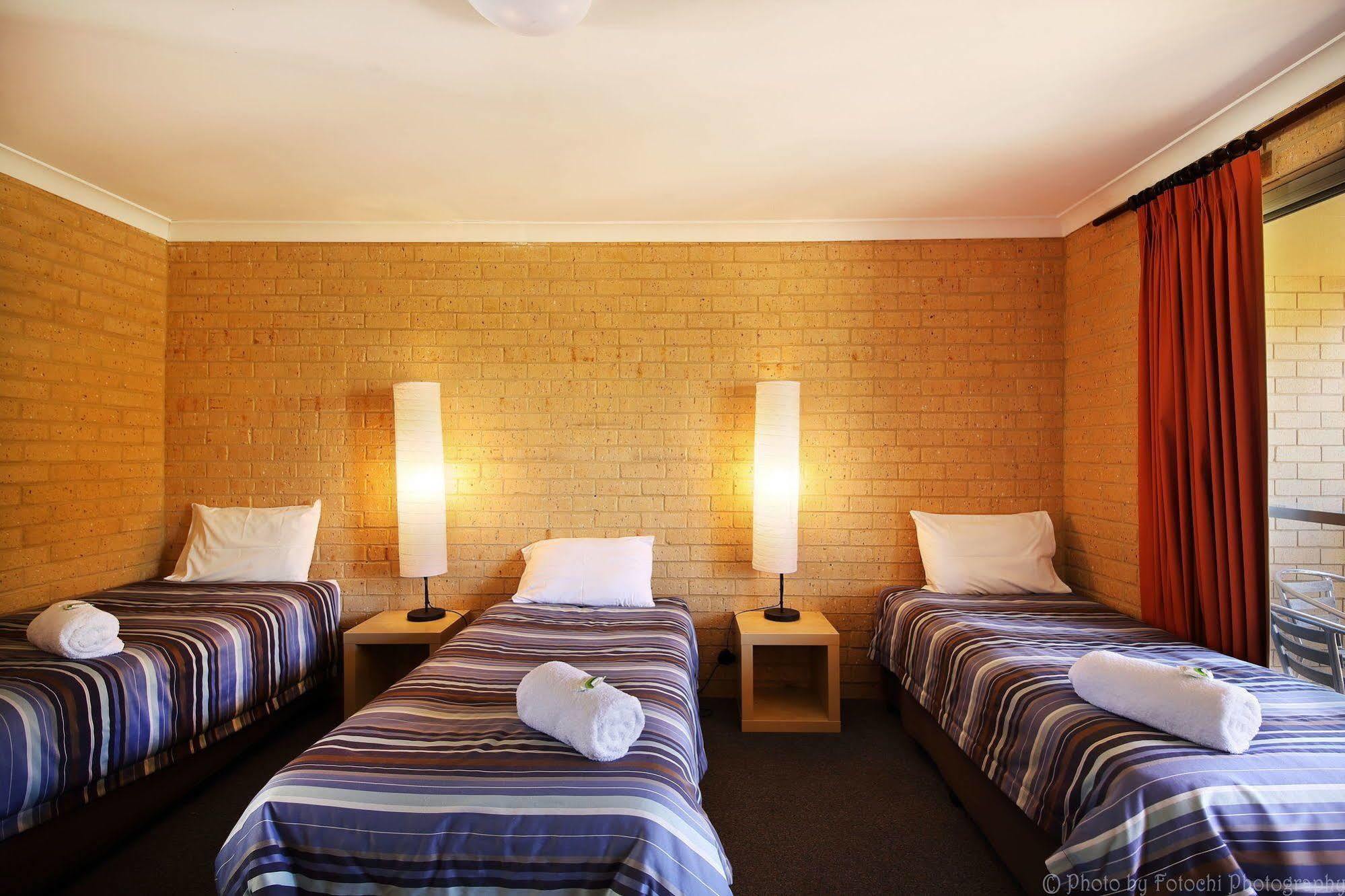 Lancelin Beach Hotel Exterior photo