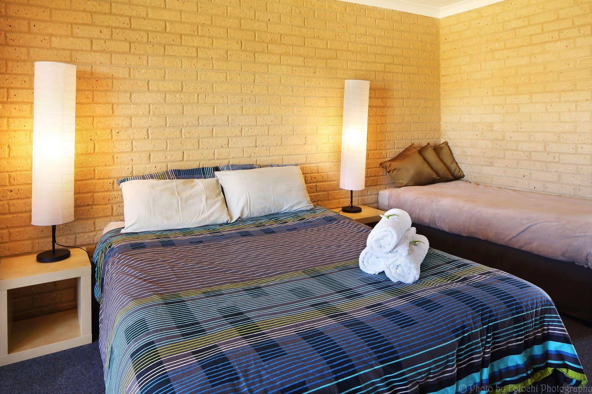 Lancelin Beach Hotel Exterior photo